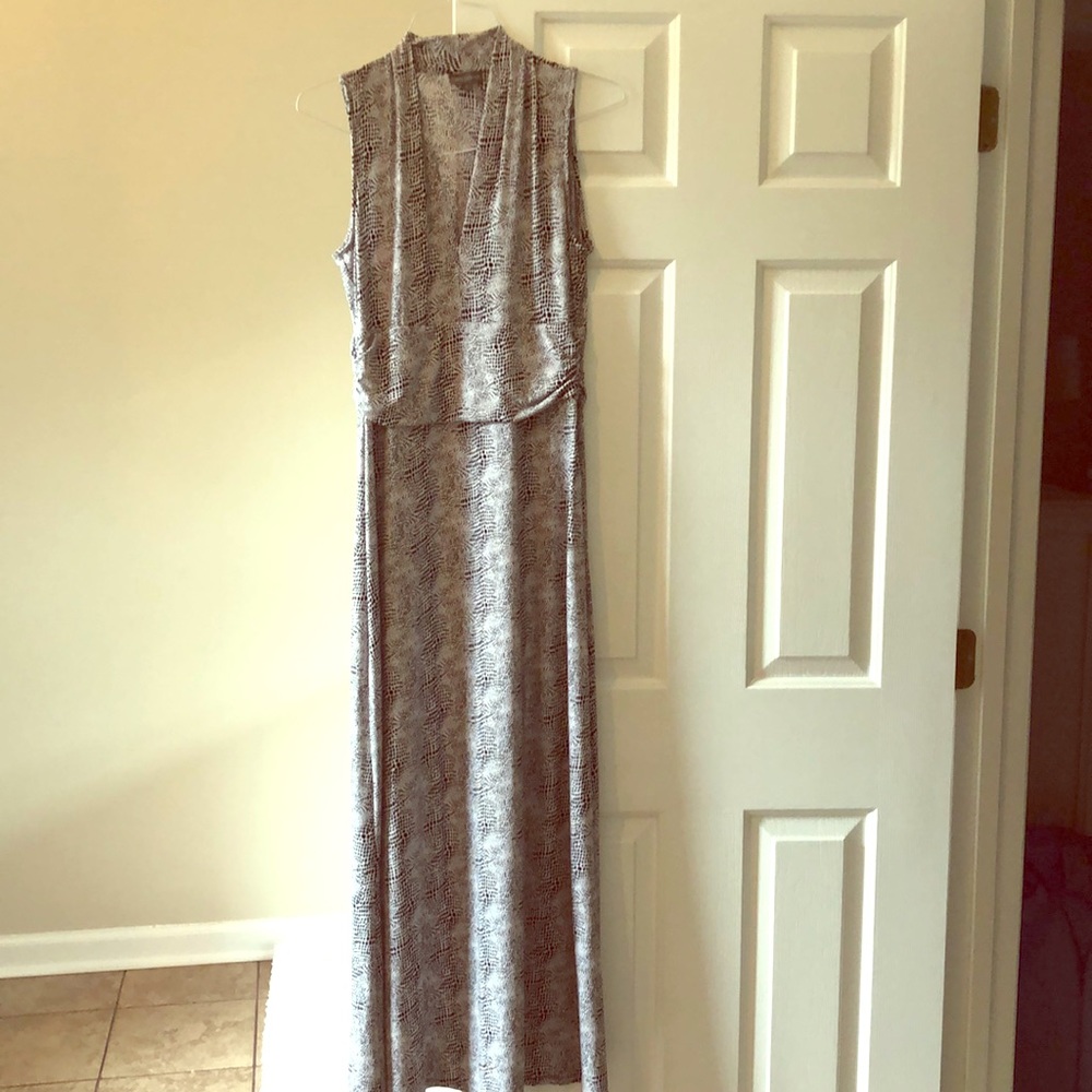 Vince Camuto Size Small Black and White Maxi Dress